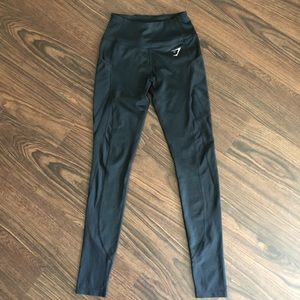 Black mid rise leggings